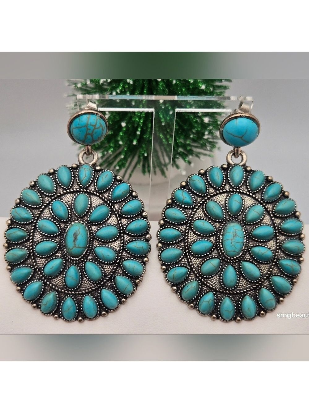 ✨2/$10✨ Western Silver Tone Faux Turquoise Flower Concho Earrings